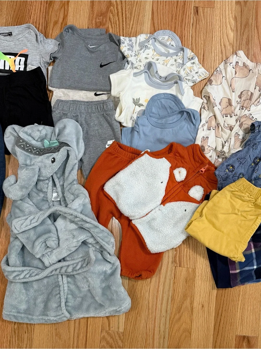 Baby Clothes Bundle - Picture 3 of 3